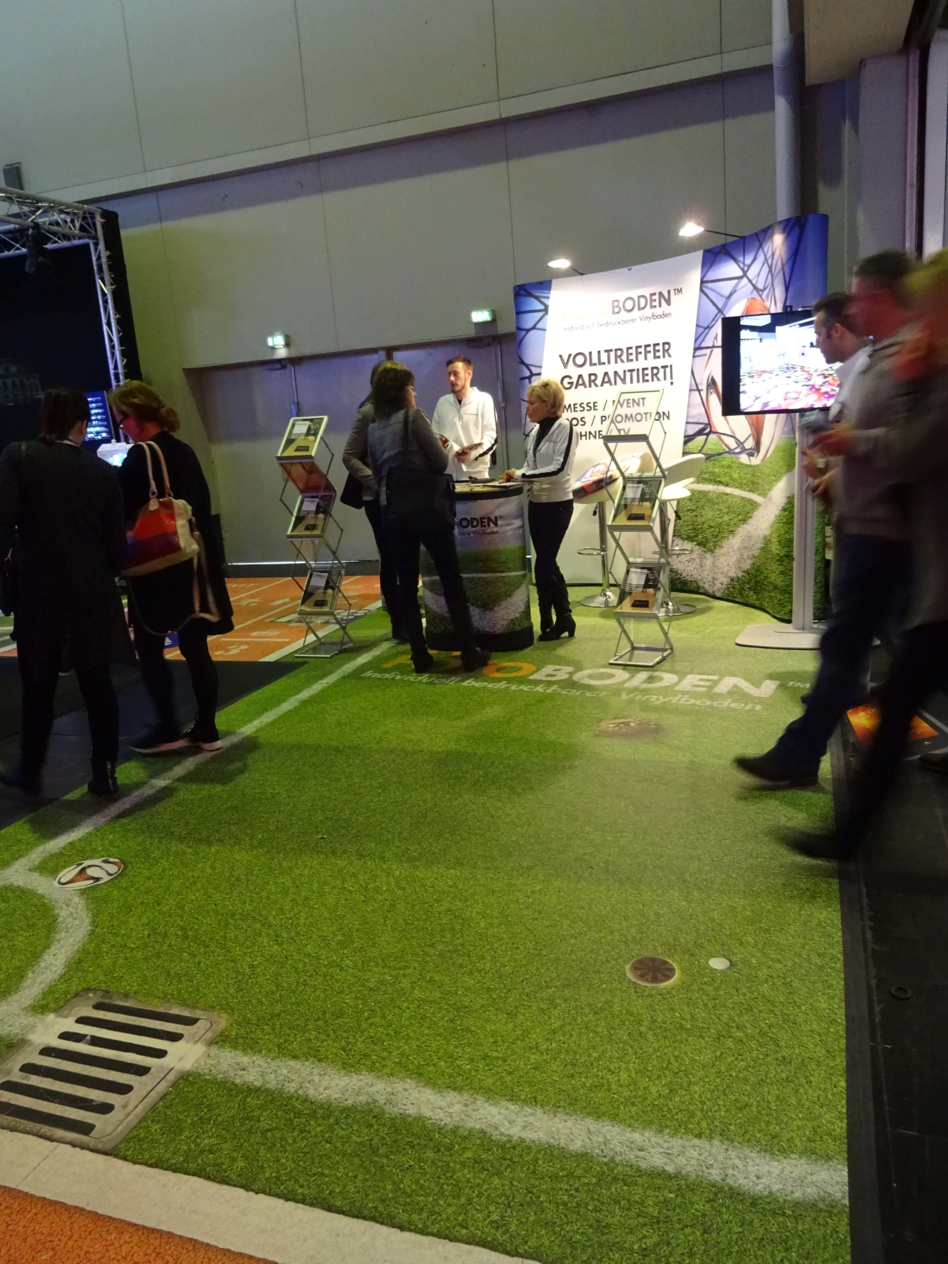 BOE Stand Messeboden Messedesign