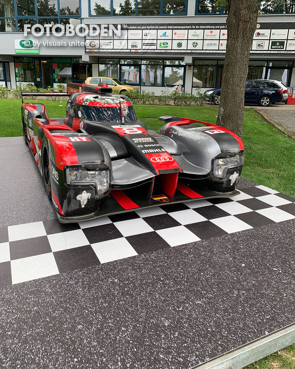 Promotionboden Asphaltboden POS Fotoboden
